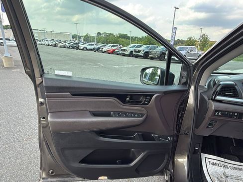 Used 2023 Honda Odyssey Touring image 22