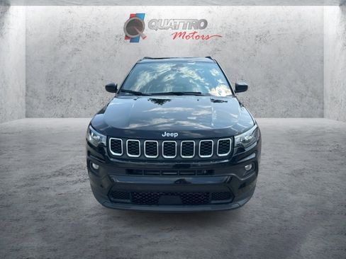 Used 2025 Jeep Compass Latitude AWD/4WD image 9