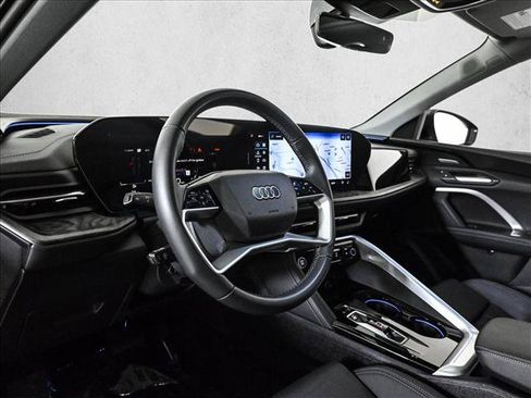 Certified 2025 Audi Q5 Premium Plus w/ Premium Plus AWD/4WD image 10
