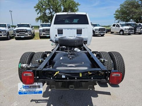 New 2026 RAM 5500 Tradesman AWD/4WD image 36