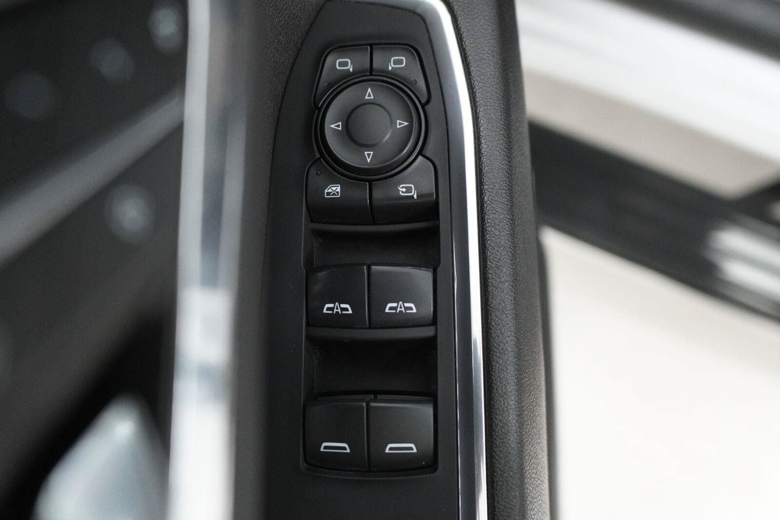 Used 2023 Chevrolet Silverado 1500 High Country w/ High Country Premium Package AWD/4WD image 26