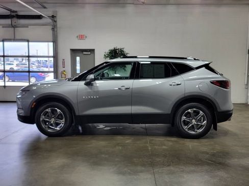 Used 2024 Chevrolet Blazer LT w/ Convenience Package FWD image 8