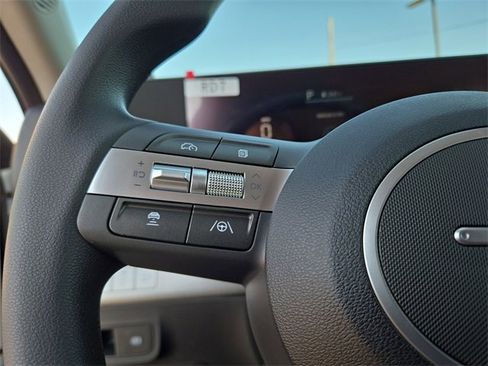 New 2026 Hyundai Kona SE image 19