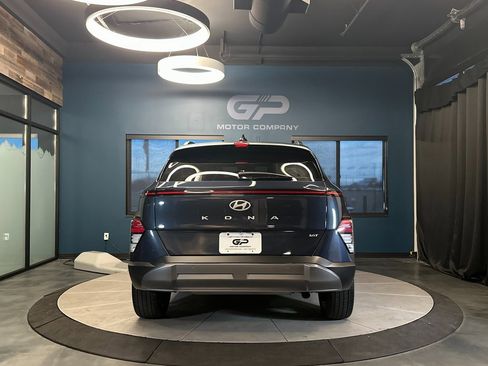 Used 2024 Hyundai Kona Limited image 4