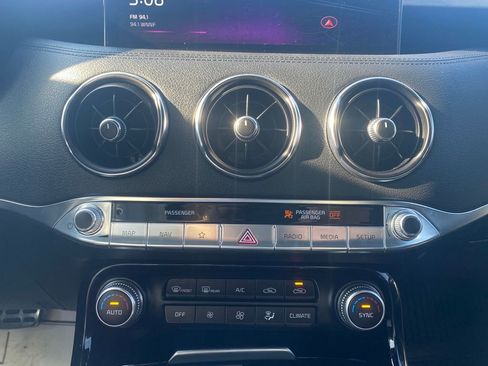 Certified 2023 Kia Stinger GT-Line image 12