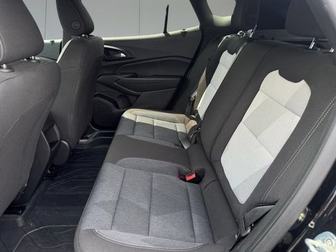 Used 2024 Chevrolet Trax RS w/ Driver Confidence Package FWD image 9