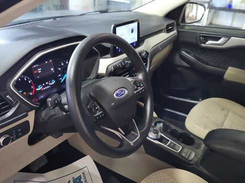 Used 2020 Ford Escape SE AWD/4WD image 9