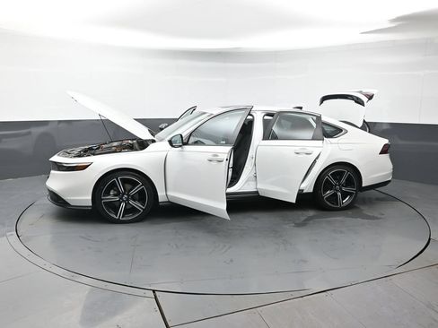 Used 2023 Honda Accord Sport image 41