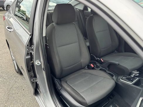 Used 2022 Hyundai Accent SE FWD image 23