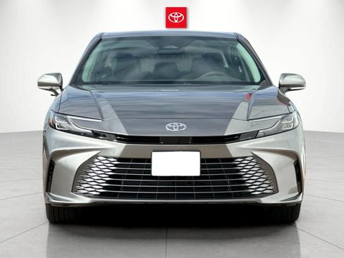 New 2026 Toyota Camry XLE image 7