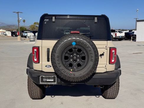 New 2026 Ford Bronco Badlands image 11