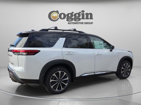 New 2026 Nissan Pathfinder Platinum w/ Cargo Package image 6