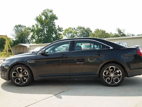 Used 2015 Ford Taurus SHO w/ Equipment Group 401A AWD/4WD image 23