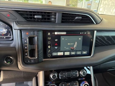Used 2023 GMC Yukon Denali w/ Denali Reserve Package AWD/4WD image 9