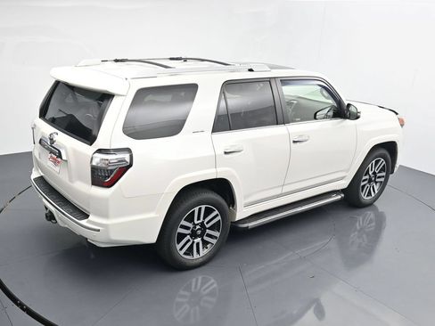 Used 2017 Toyota 4Runner Limited AWD/4WD image 30