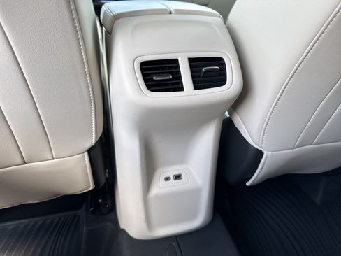 Used 2023 Buick Envision Essence AWD/4WD image 21