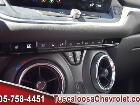 Used 2024 Chevrolet Blazer LT FWD image 36