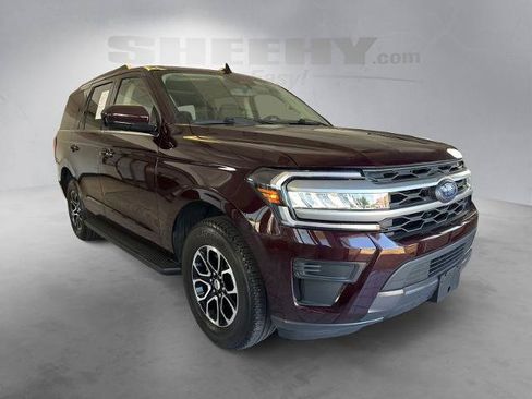 Certified 2024 Ford Expedition XLT AWD/4WD image 2