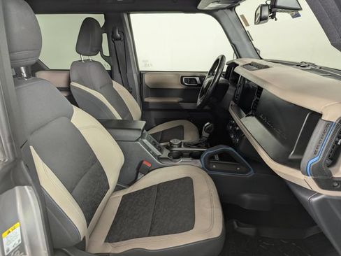 Used 2022 Ford Bronco Wildtrak AWD/4WD image 25