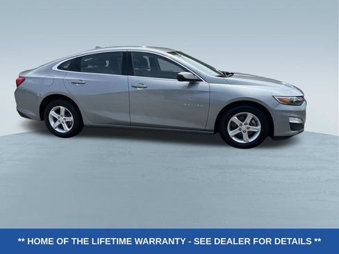 Used 2024 Chevrolet Malibu LT FWD image 2