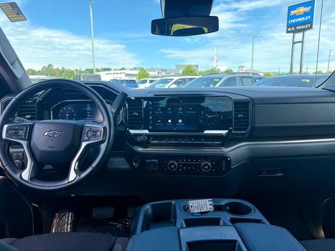Certified 2023 Chevrolet Silverado 1500 RST AWD/4WD image 26