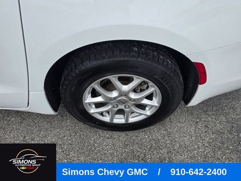 Used 2023 Chrysler Voyager LX FWD image 41