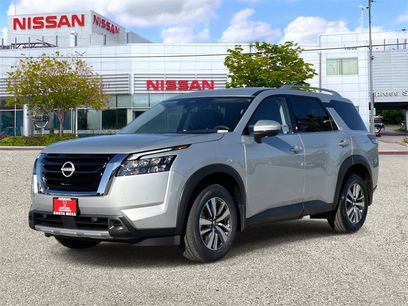 New 2025 Nissan Pathfinder SL