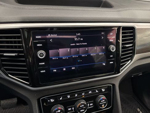 Used 2018 Volkswagen Atlas SEL image 18