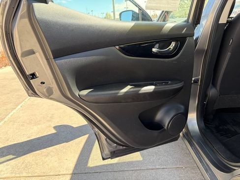 Used 2022 Nissan Rogue Sport SV AWD/4WD image 17