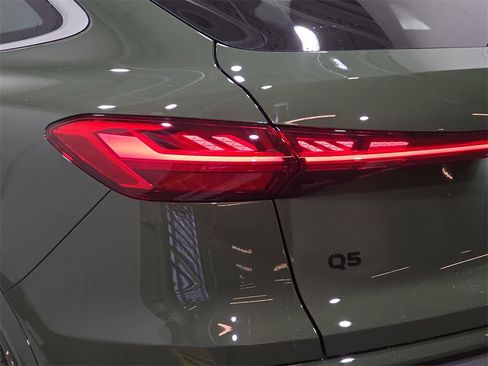 New 2025 Audi Q5 Prestige image 33