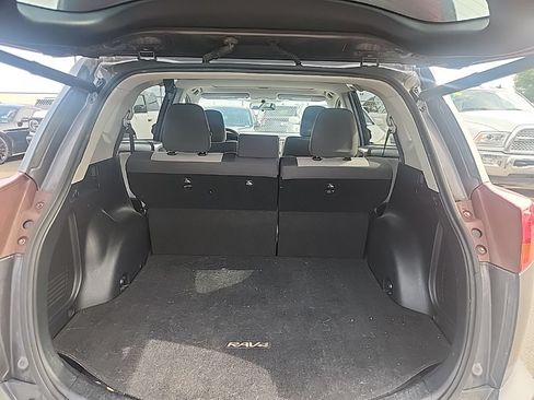 Used 2015 Toyota RAV4 XLE FWD image 17