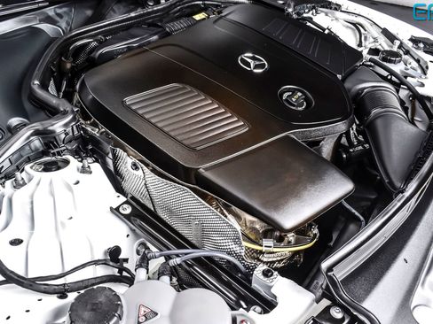 Used 2025 Mercedes-Benz C 300 4MATIC Sedan image 12
