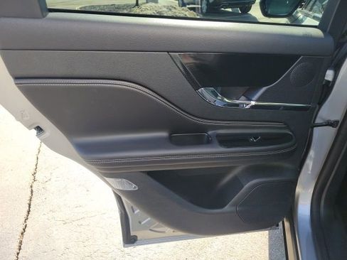 Certified 2023 Lincoln Corsair AWD w/ Equipment Group 101A image 18