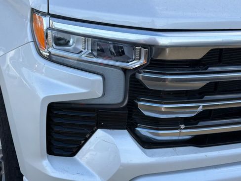 Used 2023 Chevrolet Silverado 1500 High Country w/ Max Trailering Package AWD/4WD image 8