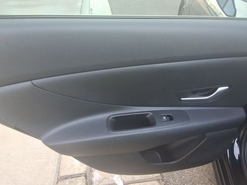 Used 2023 Hyundai Elantra SEL image 22