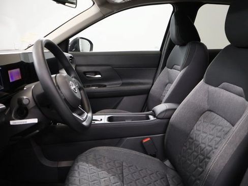 New 2026 Nissan Kicks SV w/ SV Premium Package AWD/4WD image 12