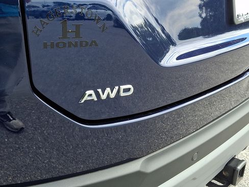 Used 2025 Honda Pilot EX-L image 32
