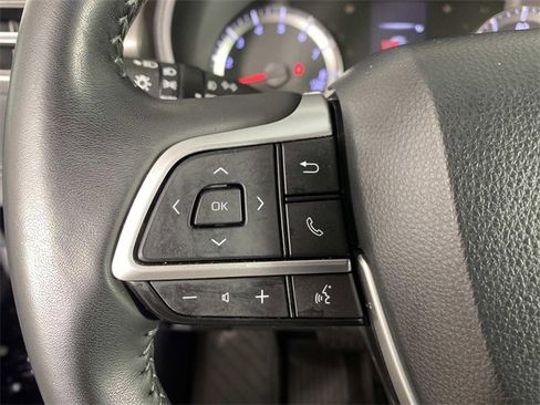 Used 2022 Toyota Highlander LE image 15