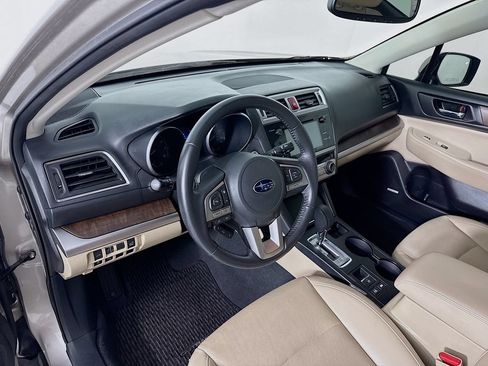 Used 2017 Subaru Outback 2.5i Limited w/ Popular Package #5 AWD/4WD image 4
