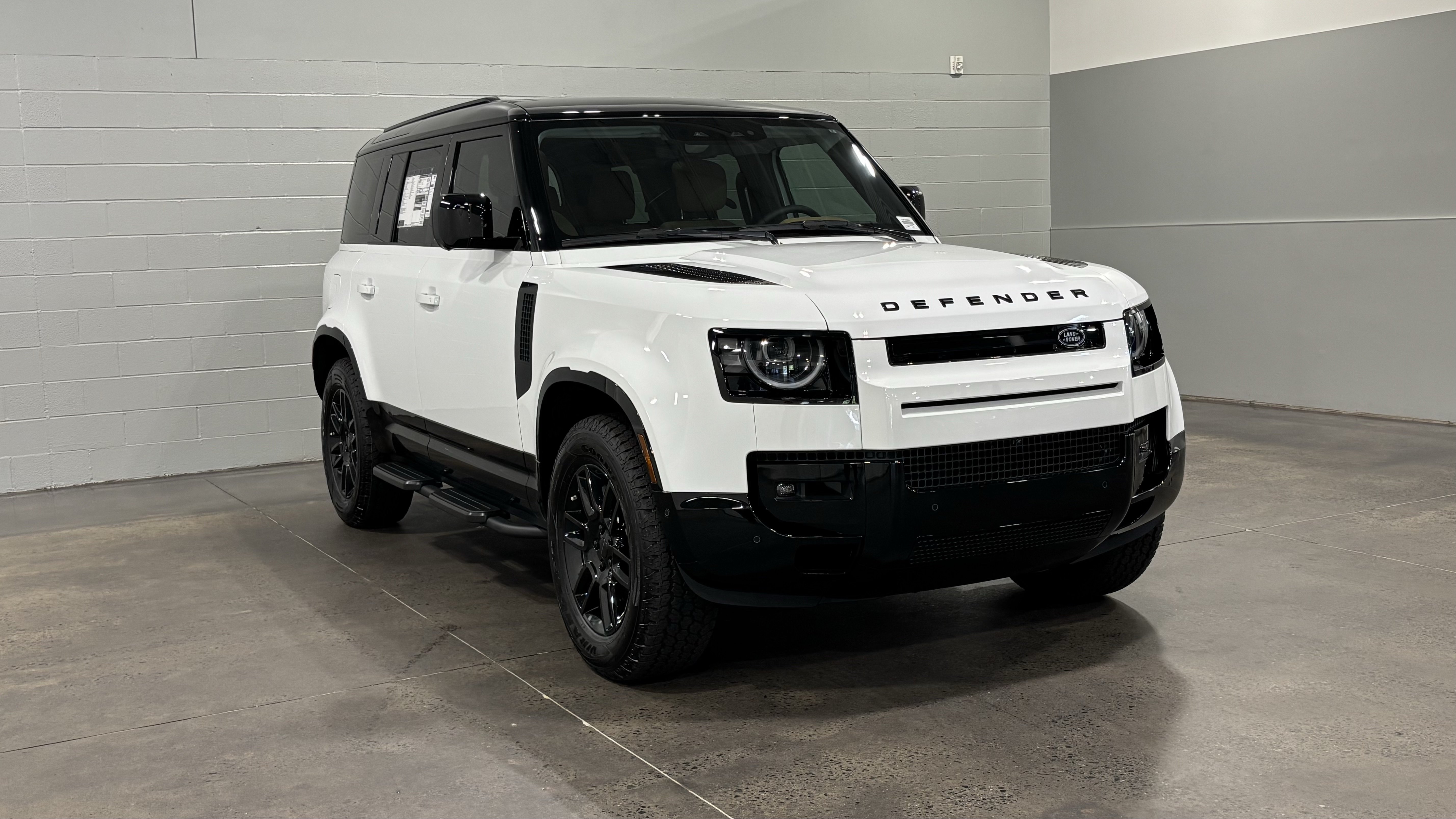 New 2026 Land Rover Defender 110 X-Dynamic SE AWD/4WD image 11