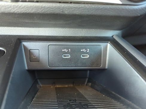 Certified 2025 Nissan Kicks SV w/ SV Premium Package FWD image 33