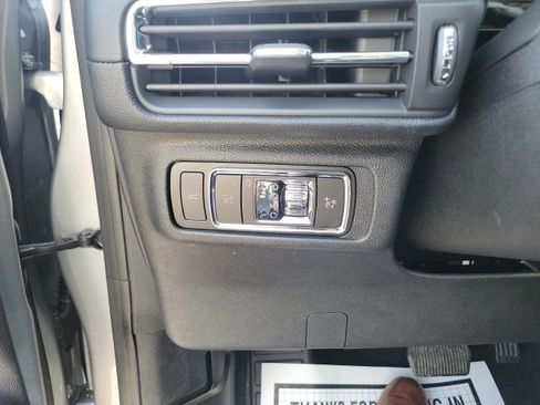 Certified 2023 Lincoln Corsair AWD w/ Equipment Group 101A image 40