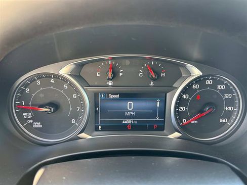 Used 2024 GMC Terrain SLE image 31