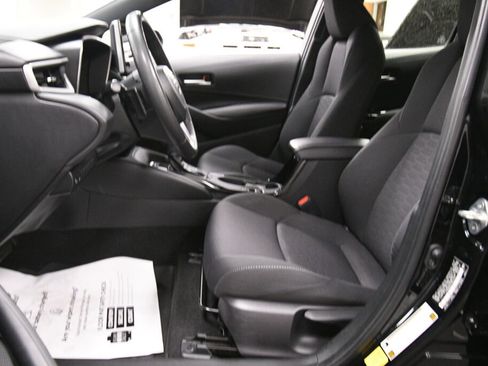 Used 2023 Toyota Corolla SE image 9