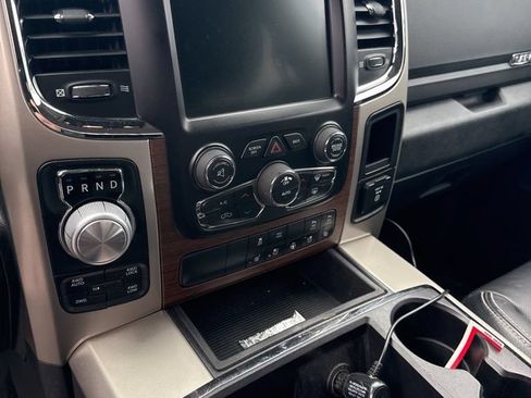 Used 2015 RAM 1500 Laramie w/ Convenience Group AWD/4WD image 9