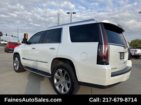 Used 2016 Cadillac Escalade Luxury image 12