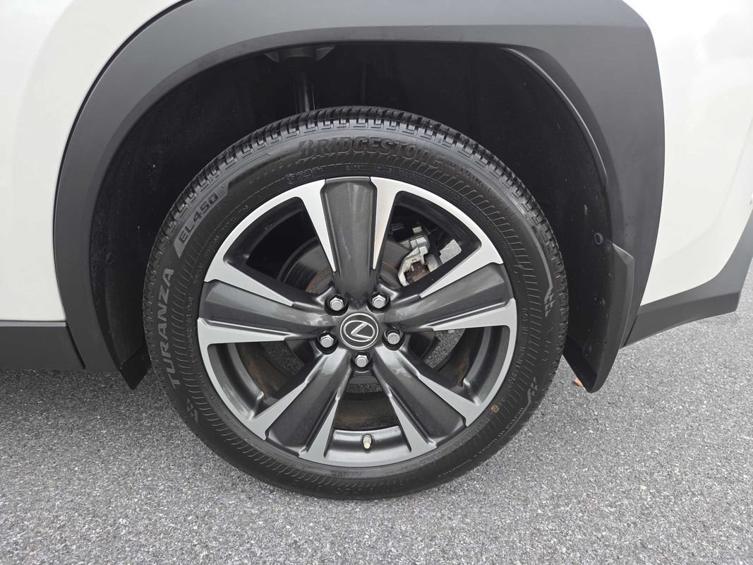 Used 2019 Lexus UX 250h w/ Premium Package AWD/4WD image 37