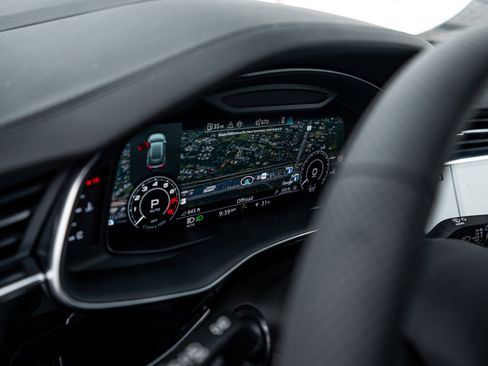 New 2026 Audi RS Q8 performance image 12