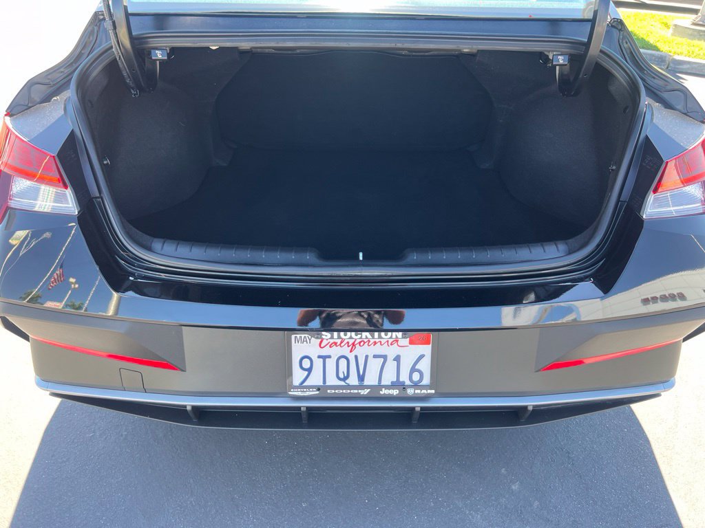 Used 2025 Hyundai Elantra Hybrid FWD image 34
