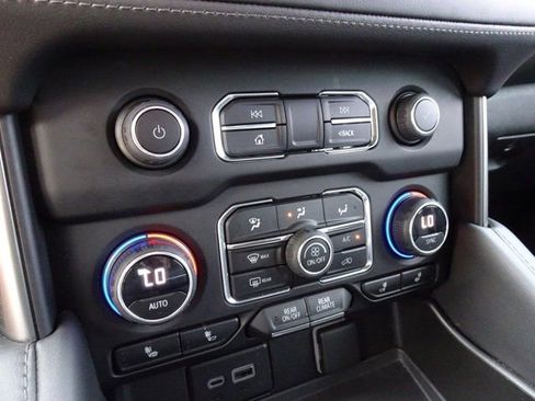 Used 2023 Chevrolet Tahoe LT w/ Luxury Package image 21